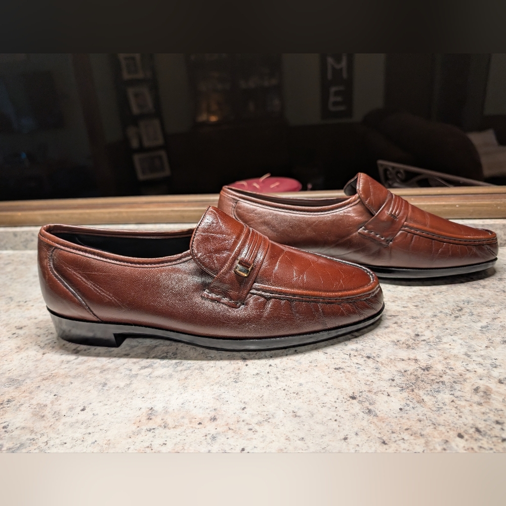 Bostonian Men's  Prescott Brown Leather Loafers